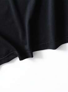 Manfinity LEGND Men Sculpture & Slogan Graphic Tee - Black - View 7