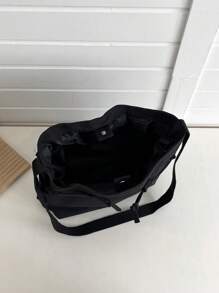 中等水桶包字母和愛心圖案抽繩設計 - 黑色 - 查看 3