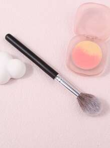 1pc High-End Blush Brush, Ultra Soft Flame-Shaped Highlighter Brush For Daily Makeup, Unisex,Foundation Brush,Concealer Brush,Blush Brush,Contour Brush,Blush Brush,Bronzer Brush,Powder Brush,Foundation Brush,Blush Brush,Giveaways - Black - View 4