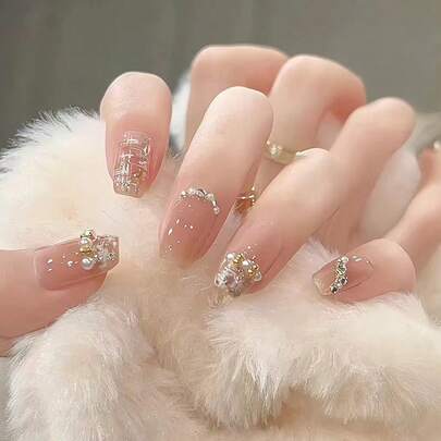 24入組長形棺材形狀鑲嵌珍珠閃粉3D鑽飾假甲和1支指甲文件及1張神貼指甲貼紙，美麗改造你的指甲，美甲必備用品