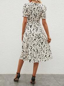 SHEIN Clasi 滿版印花泡泡袖A字連衣裙 - 彩色 - 查看 3