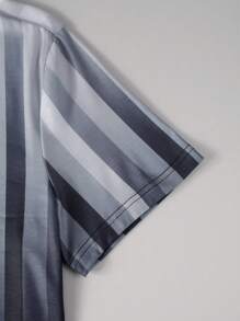 Manfinity LEGND Men Striped Print Polo Shirt - Multicolor - View 3