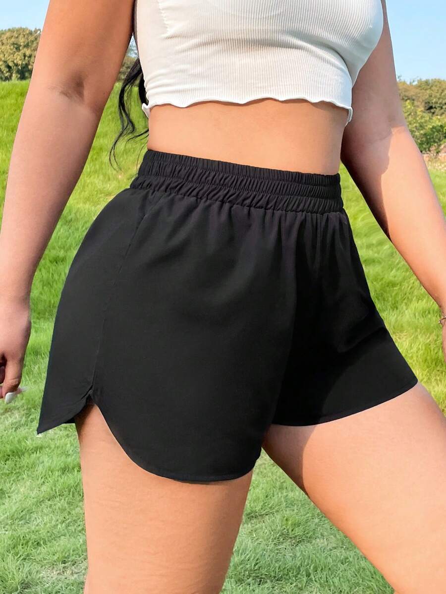 SHEIN EZwear 大碼素色彈性腰帶短褲