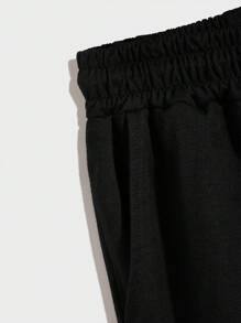 Manfinity Mode Men Horse Print Contrast Trim Polo Shirt & Drawstring Waist Shorts - Black and White - View 3