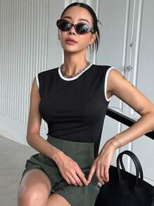 DAZY Contrast Binding Tee - Black - View 1