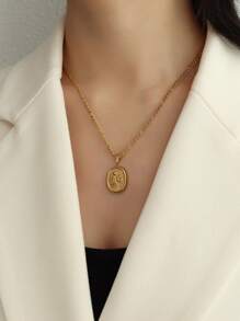 Flower Detail Square Charm Necklace - Yellow Gold - View 4