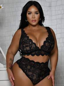 Plus Floral Lace Scallop Trim Lingerie Set - Black - View 1