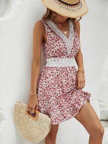 SHEIN Frenchy Ditsy Floral Print Guipure Lace Insert Dress Summer Vacation White