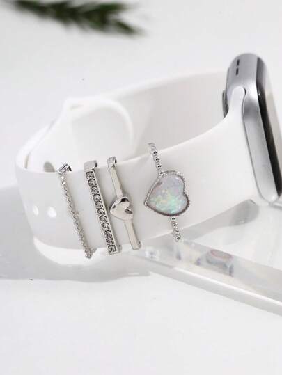 4 件装水钻装饰表带戒指，作为返校学生的礼物