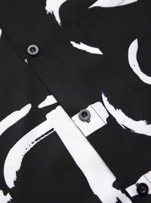 Manfinity Homme 男士圖案印花襯衫和腰部抽繩短褲不帶T恤 - 黑與白 - 查看 4