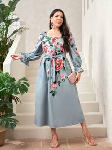 Modelyn Đầm Plus Size Thắt lưng Xù Hoa Boho - Màu xanh bụi bặm - Xem 1