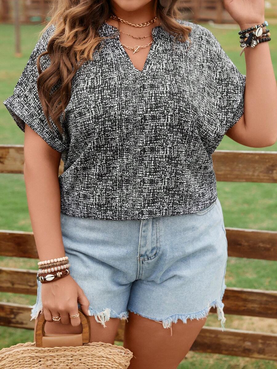 SHEIN Franclia Plus Notched Neckline Batwing Sleeve Blouse - Black - View 1