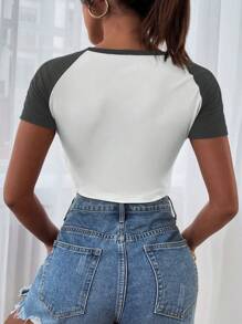 SHEIN Unity Letter Graphic Raglan Sleeve Crop Tee Graphic Tees Women Tops - Multicolor - View 2
