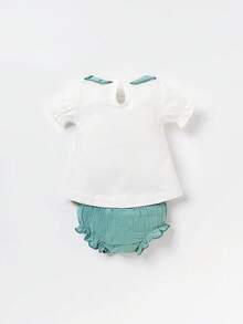 SHEIN Recién nacido Bebé Shorts con camiseta con estampado de dibujos animados ribete con fruncido - Multicolor - Ver 2
