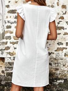 SHEIN VCAY 花卉刺繡荷葉邊連衣裙 - 白色 - 查看 3