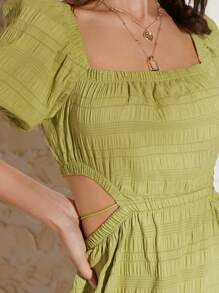 Travachic 泡泡袖腰部鏤空洋裝