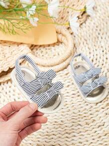 女孩蝴蝶結裝飾條紋圖案織物露跟涼鞋適合夏天 - 黑與白 - 查看 4