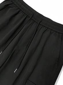 Manfinity EMRG 男士側翻蓋口袋工裝褲 - 黑色 - 查看 8