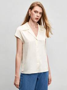 BizChic 女款優雅緞面短袖襯衫，白色領口與鈕扣，休閒商務正式穿搭 - 米色 - 查看 4
