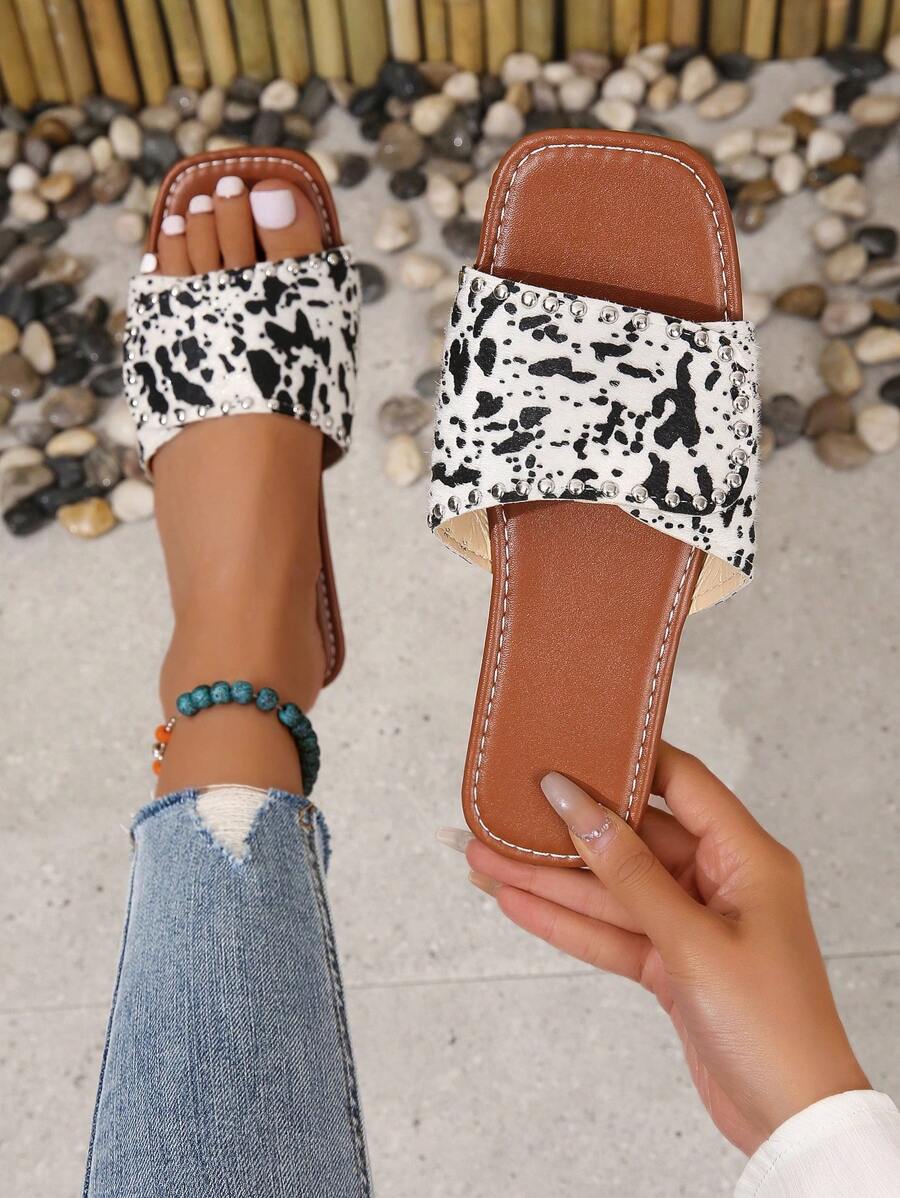 女性鉚釘裝飾奶牛圖案時尚絲絨平底涼鞋適合夏天 - 彩色 - 查看 1