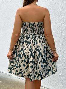 SHEIN VCAY 大碼滿版印花抹胸洋裝 - 杏色 - 查看 2