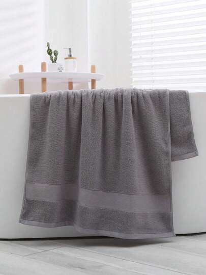 1条深灰色轻薄长方形浴巾，尺寸为27.55*55.11英寸（约70*140厘米），也可作厨房/面巾使用，尺寸为13.38*29.52英寸（约34*75厘米）。男女通用成人游泳浴巾，速干、吸水性强、柔软、不易褪色，适用于浴室、旅行、假日礼品、健身房、海滩、酒店、美容院、户外淋浴等场合，是美容院、酒店运动、家居用品、毛巾和护肤浴巾的理想之选。