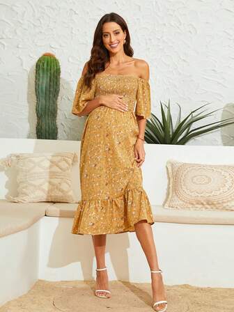 Maternidad Vestido floral de hombros descubiertos bajo con fruncido
