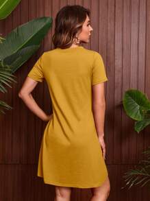 SHEIN Tall Vestido estilo camiseta unicolor de cuello redondo