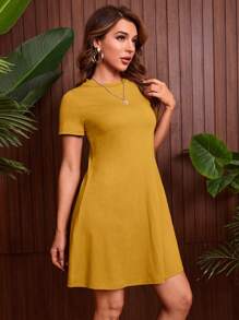 SHEIN Tall Vestido estilo camiseta unicolor de cuello redondo