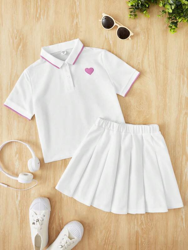SHEIN Tween Mädchen Poloshirt mit Herzstickerei und Kontrastbesatz und Faltenrock
