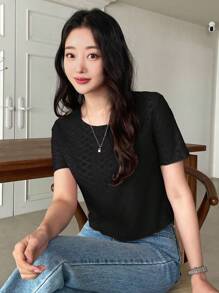 DAZY Camiseta de cuello redondo sólido con bordado de ojales, estilo preppy