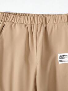 SHEIN 男孩字母補丁細節直筒褲 - 杏色 - 查看 4