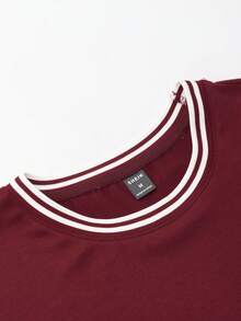 Manfinity Homme Hombres Camiseta con bordado de cornamenta ribete de rayas - Burdeos - Ver 3