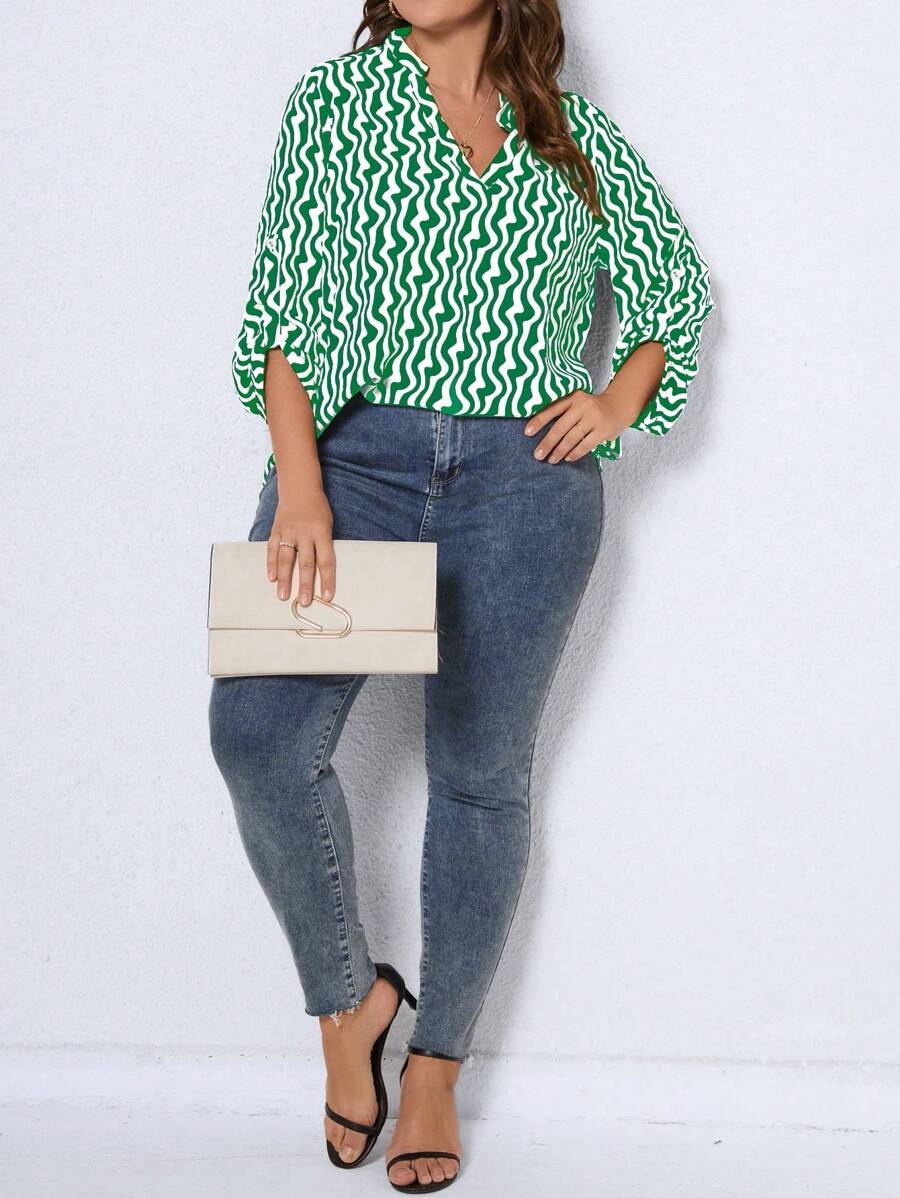 SHEIN Unity Blusa con estampado de cuello de muesca de manga enrollada con botón - Verde - Ver 1