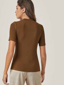 SHEIN BASICS Camiseta tejida de canalé unicolor de cuello alto - Marrón - Ver 3