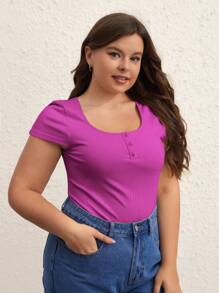 SHEIN BASICS Camiseta De Cuello Redondo Para Mujer De Talla Grande Con Botones Delanteros - Rojo violeta - Ver 1