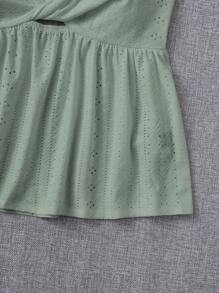 SHEIN EZwear لباس علوي بدون حمالات مطوي امامي