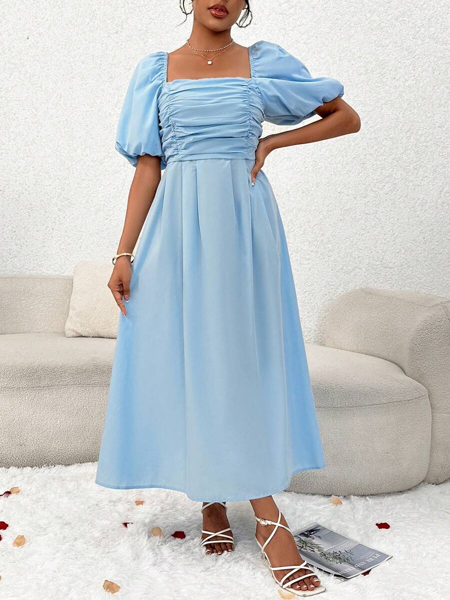SHEIN Privé 方領泡泡袖前收褶連衣裙 - 藍色 - 查看 1