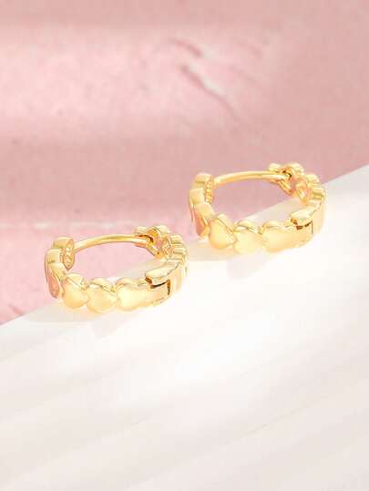 一对简约不锈钢心形耳环，精致百搭，适合女孩日常佩戴