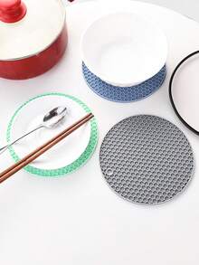 1pc Silicone Insulation Pad, Modern Beehive Detail Potholder For Kitchen - Grey - View 6