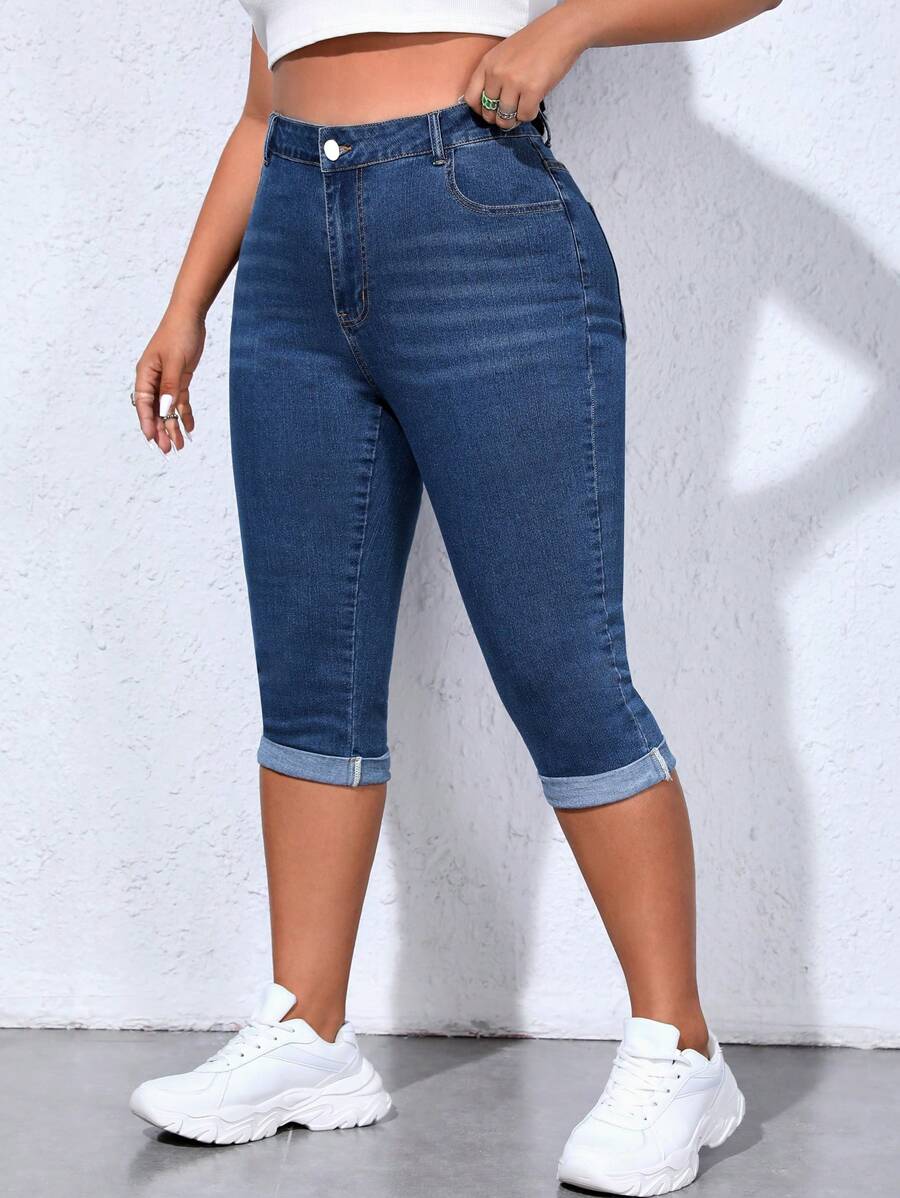 SHEIN CURVE+ بنطال كابري جينز كاجوال متعدد الاستخدامات للنساء ذوات الأحجام الكبيرة مع جيوب وأزرار - الأزرق - مشاهدة 1