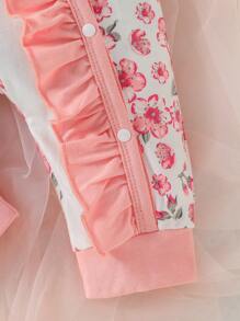 SHEIN Baby Girl Newborn Floral Print Ruffle Trim Jumpsuit & Accessory Headband & Bib & Gloves - White - View 6