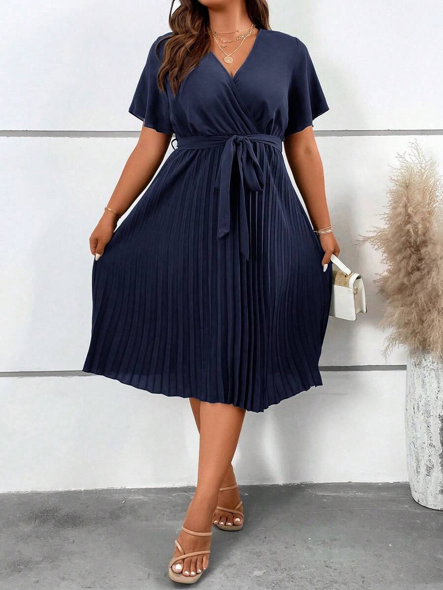 SHEIN Unity 大碼交疊領百褶下擺繫腰帶連衣裙 - 藏蓝色 - 查看 1