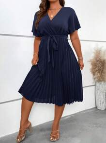 SHEIN Unity 大碼交疊領百褶下擺繫腰帶連衣裙 - 藏蓝色 - 查看 4