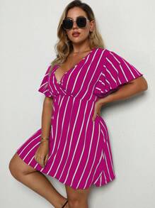 Calvaya 大碼條紋圖案交疊領A字連衣裙 - 玫紅色 - 查看 3