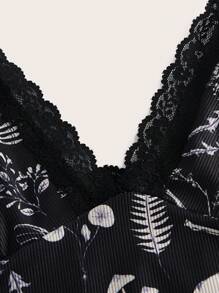 ROMWE Goth Allover Print Contrast Lace Cami Top - Black - View 4