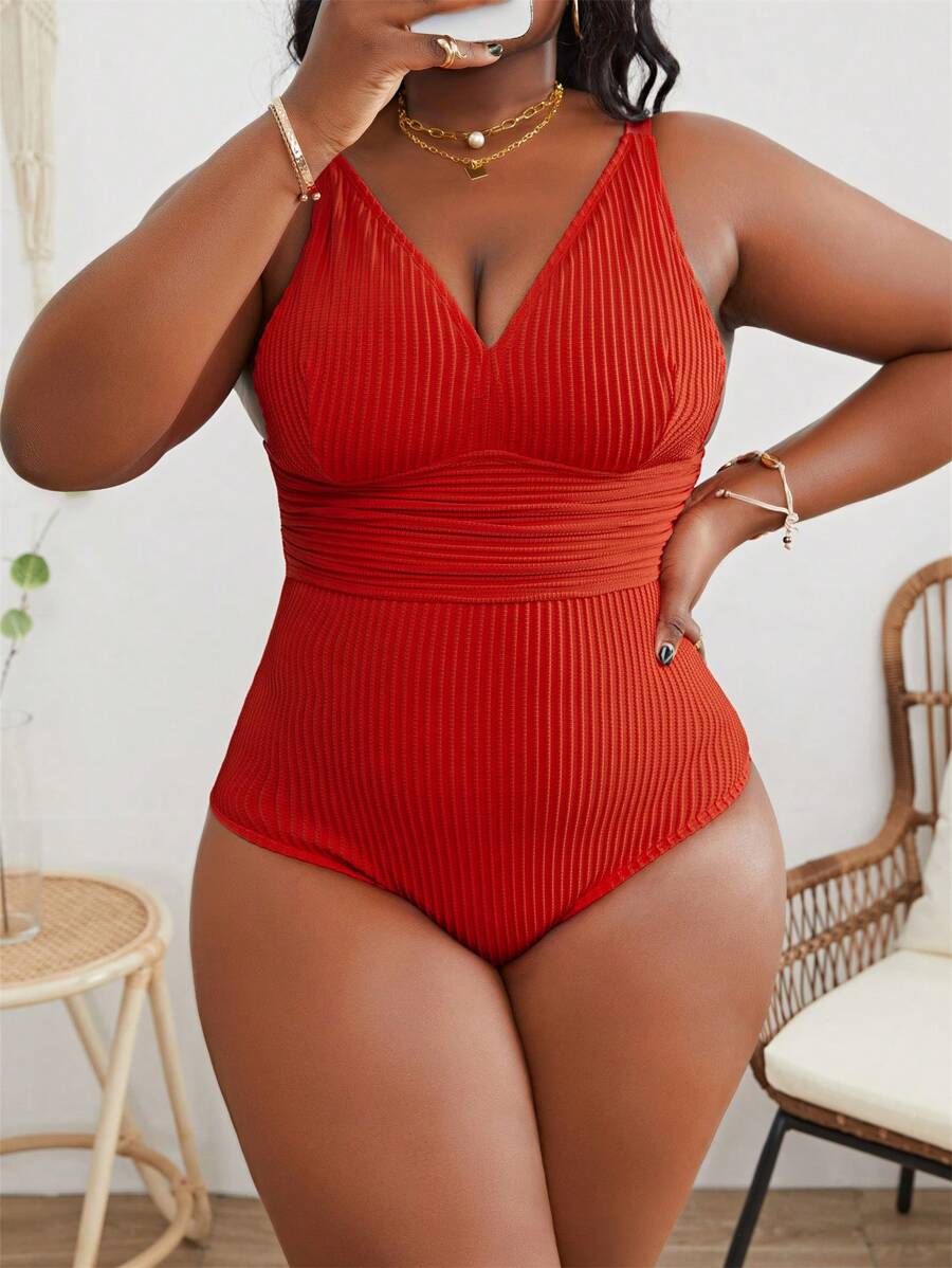 SHEIN Swim Curve Summer Beach Plus Solid Ruched Waist One Piece Swimsuit - Red - View 1
