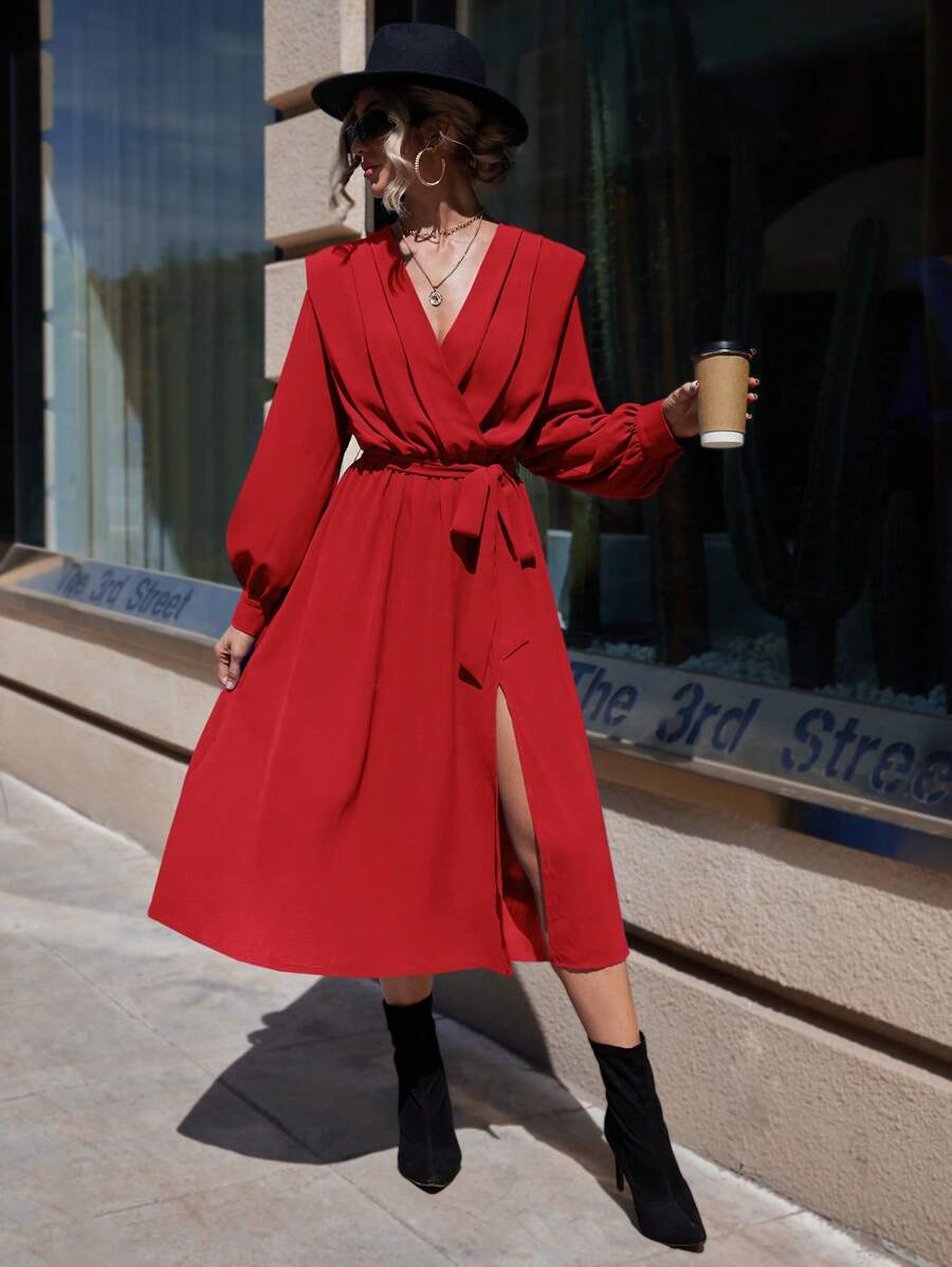 SHEIN Clasi Solid Split Thigh Belted Dress - Red - View 1