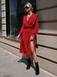 SHEIN Clasi Solid Split Thigh Belted Dress - Red - View 4