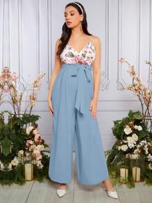 SHEIN Maternidad Mono de tirantes con estampado floral con cinturón - Celeste - Ver 4
